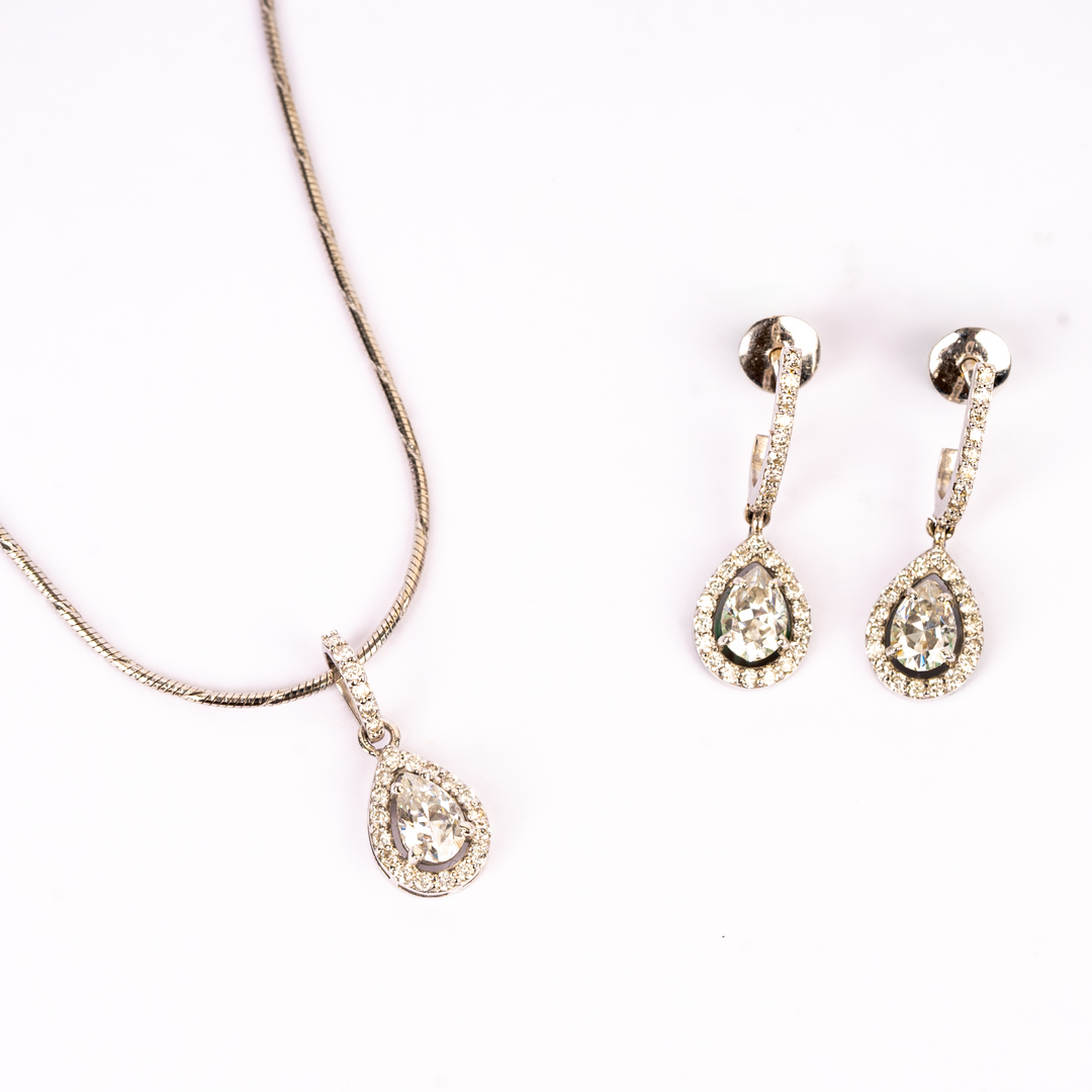 Pear Cut Set