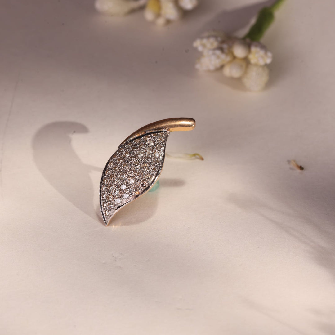 Leafy Studs