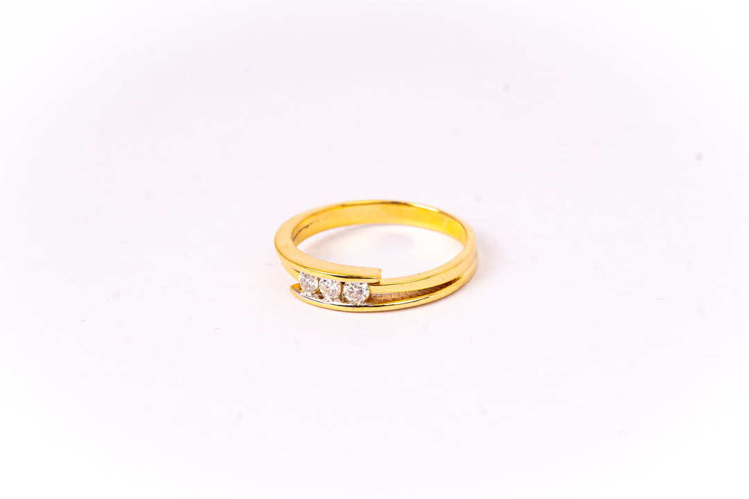 Triplet Ring