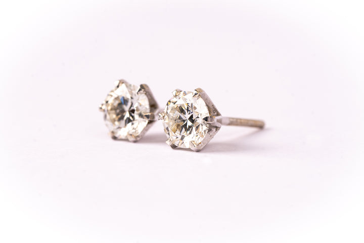 Simply Solitaire Studs