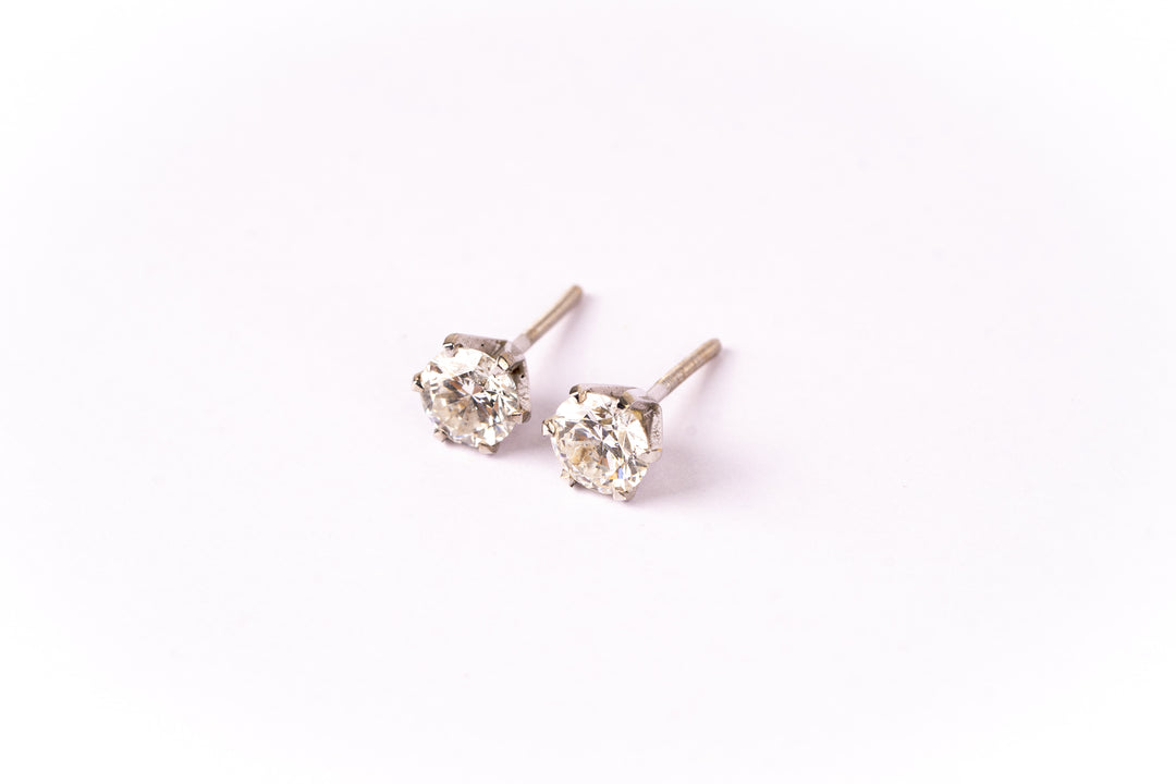 Simply Solitaire Studs