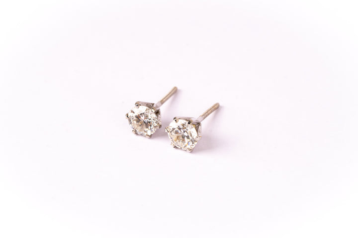 Simply Solitaire Studs
