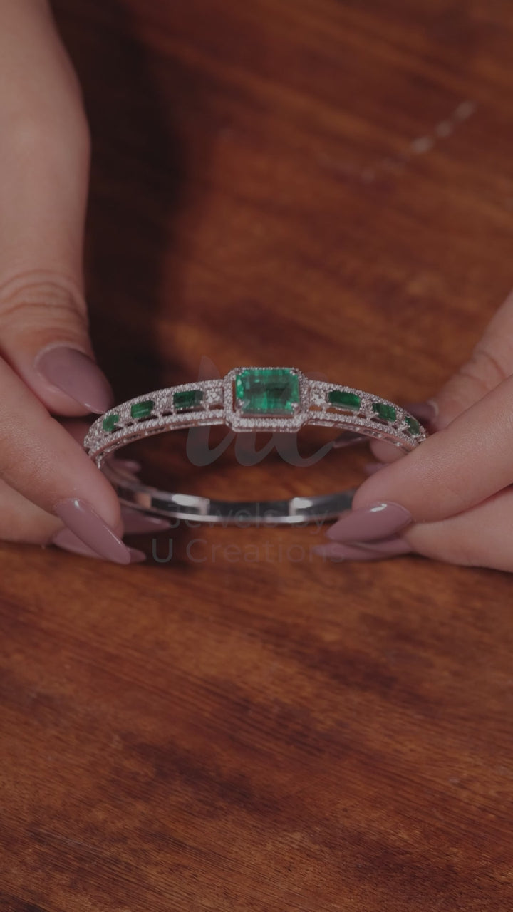 Royal Bloom Bangle